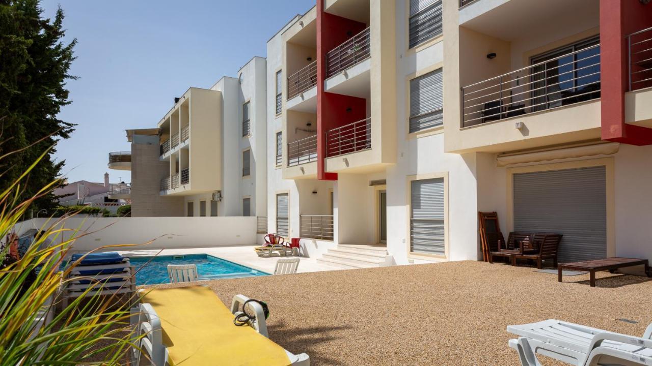 Luminous 2 Bdr Apartment W/Pool By Lovelystay อัลบูเฟรา ภายนอก รูปภาพ